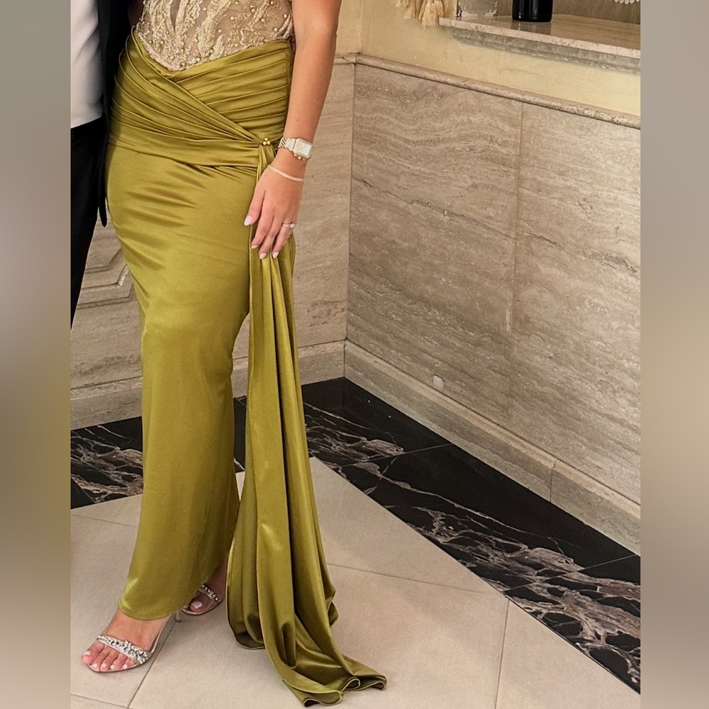Elegant Strapless Gold Gown - Picture 13 of 13